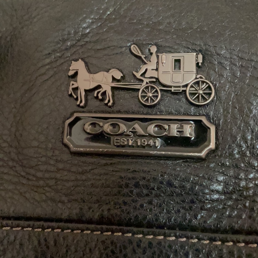 Coach blk leather tote TRIBECA Preowned, great condition, purple interior lining